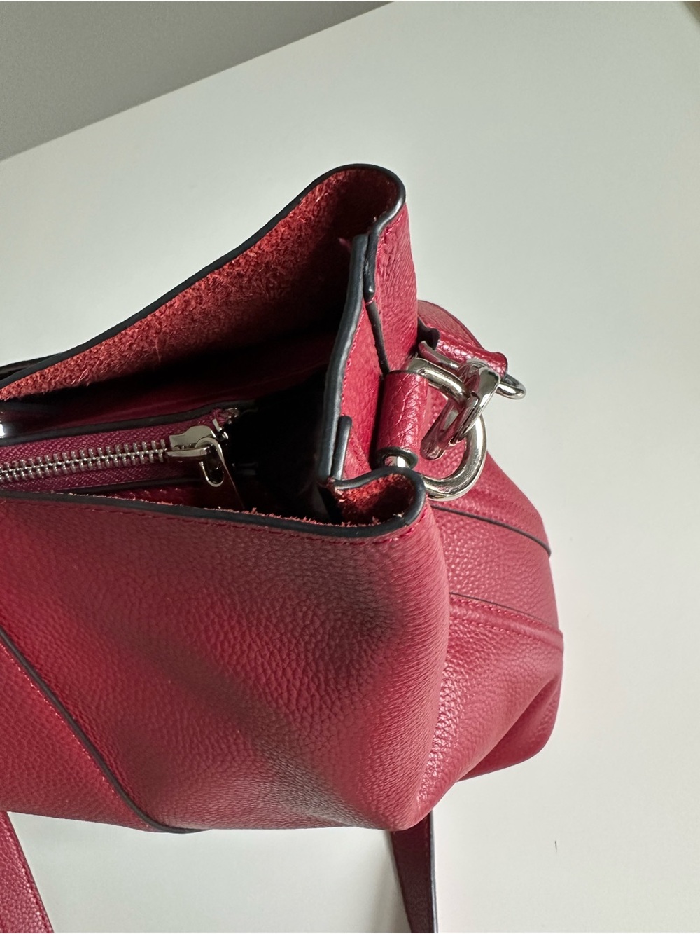 S-Zone Genuine Pebbled Leather Crossbody Bag Red Silver Hardware Zipper Closure - Picture 8 of 16